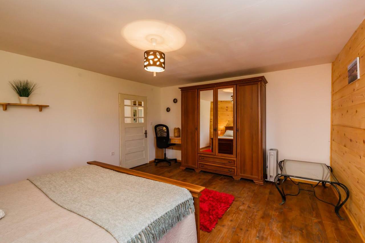 Beautiful Cottage With Heated Pool For 22 Ppl Plaski Екстер'єр фото