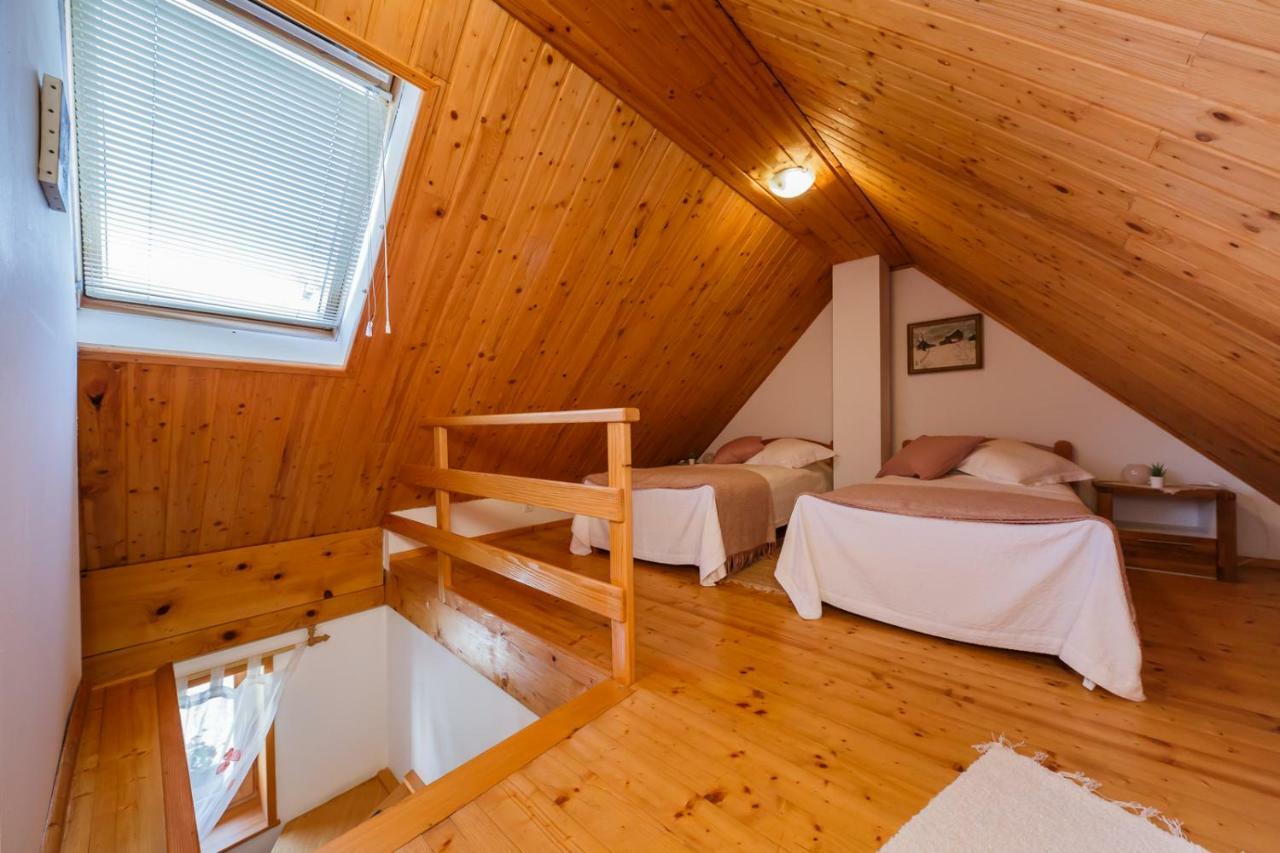 Beautiful Cottage With Heated Pool For 22 Ppl Plaski Екстер'єр фото