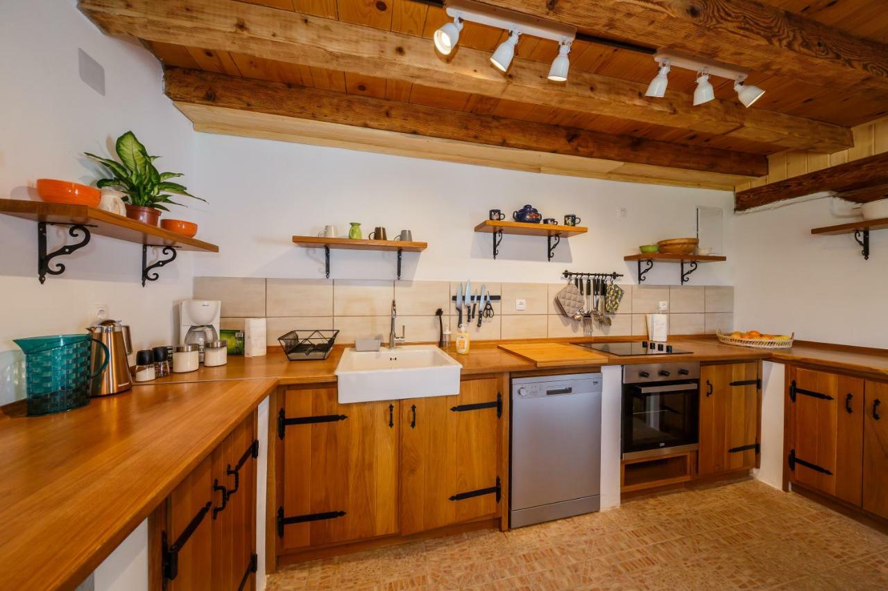 Beautiful Cottage With Heated Pool For 22 Ppl Plaski Екстер'єр фото