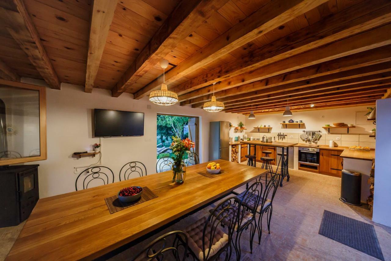 Beautiful Cottage With Heated Pool For 22 Ppl Plaski Екстер'єр фото